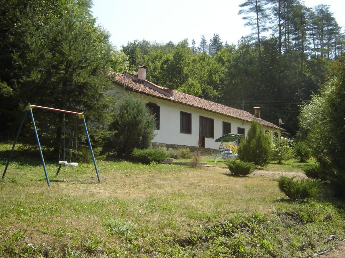 Holiday Home Tanevi Tryavna Exterior foto