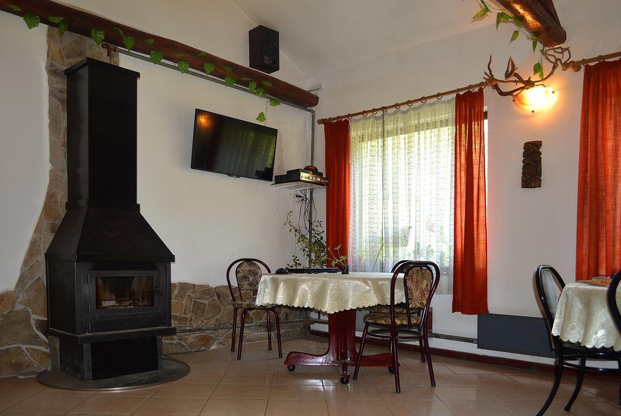Holiday Home Tanevi Tryavna Exterior foto